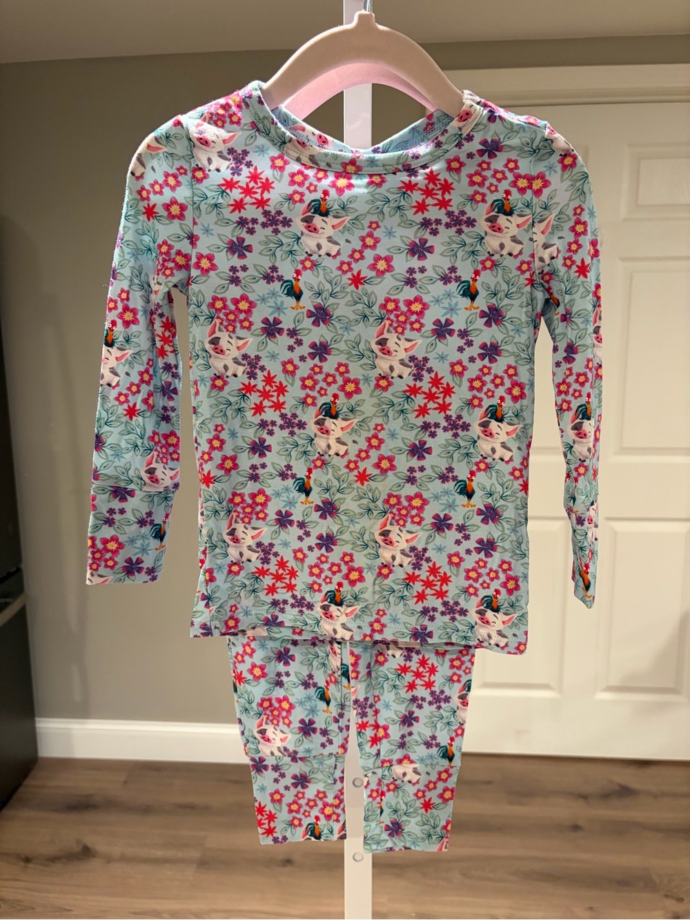 Posh Peanut Disney’s Moana Pua and Heihei Floral Long Sleeve Pajama Set, 2T